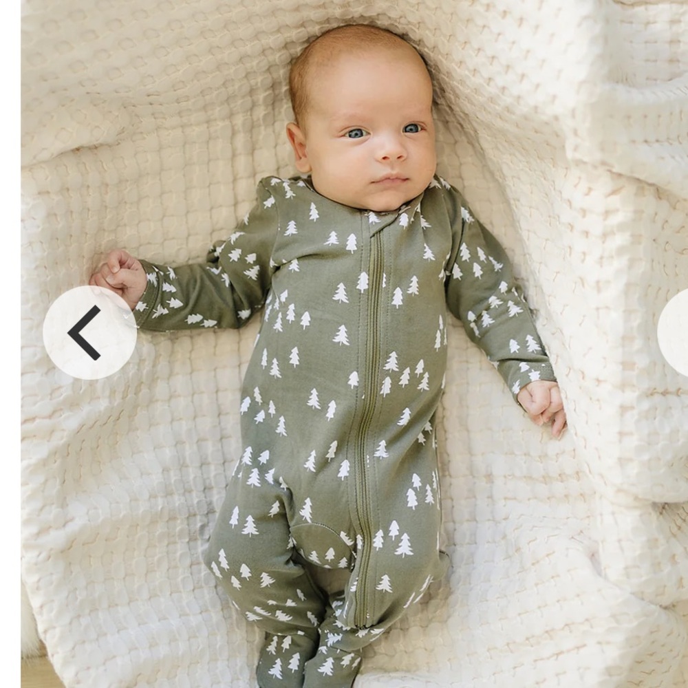 Mebie Baby One Piece Christmas Olive Pine Trees 12-18 mos